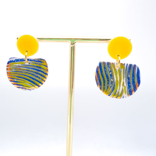 Cré Ór Beag Earring - Navy wavy print, yellow & 24 Carat Gold