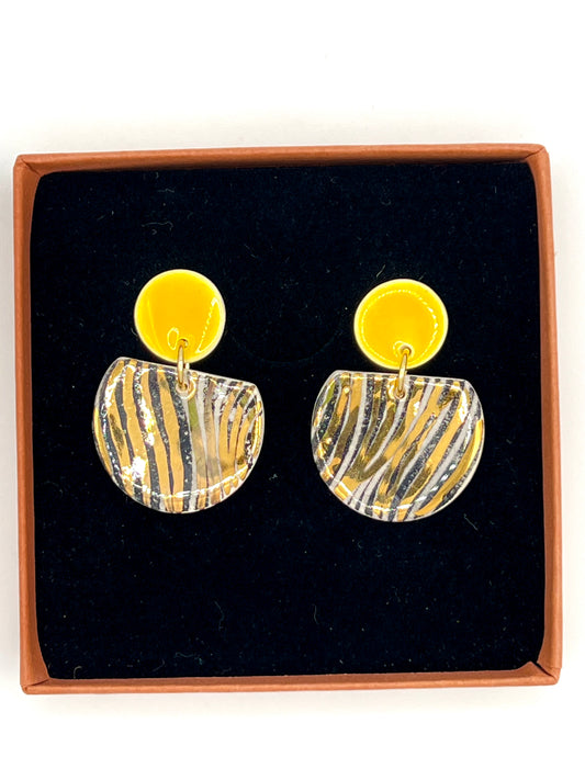 Cré Ór Beag Earring - Black wavy print, Yellow & 24 Carat Gold