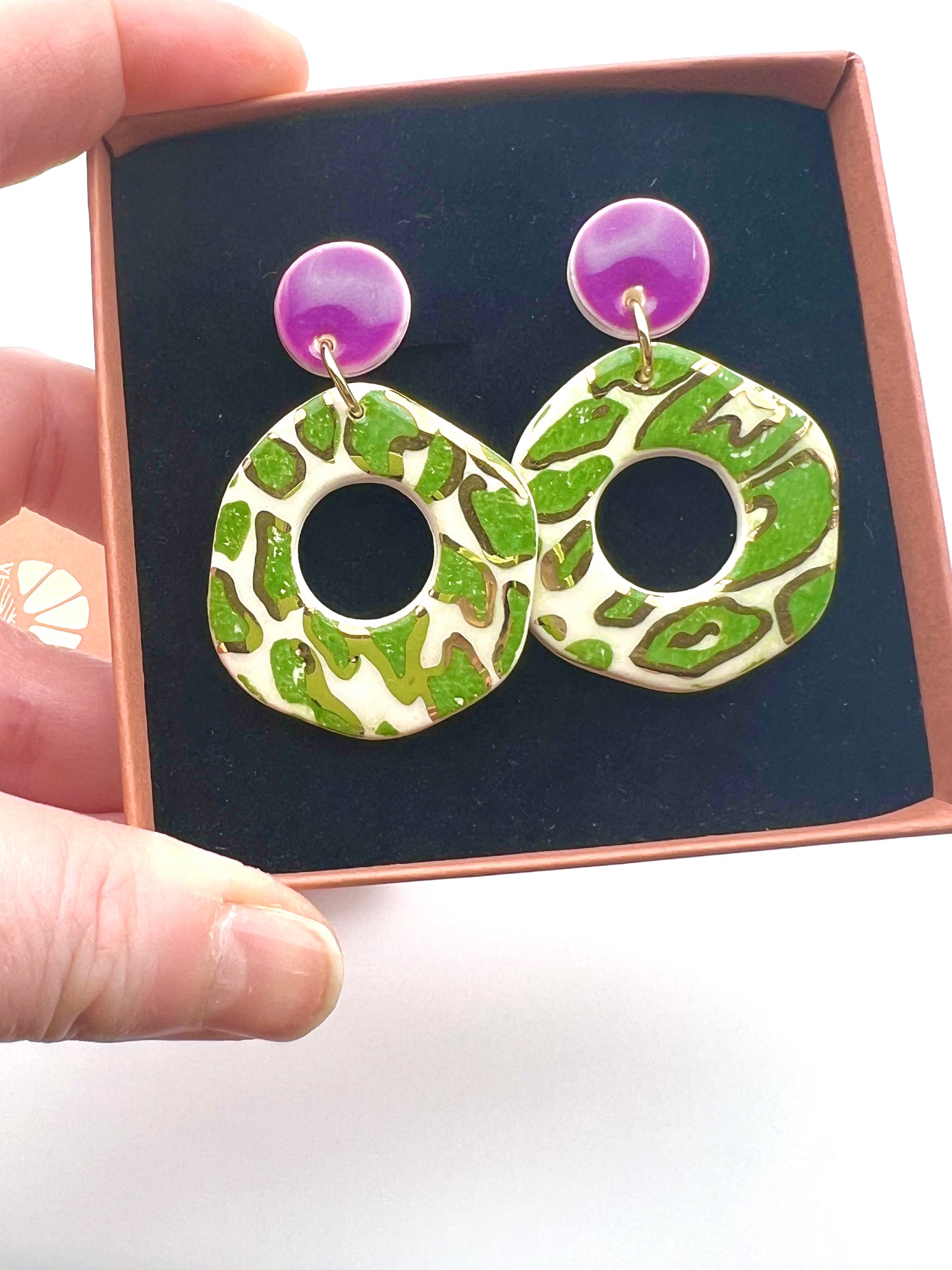 Mór Cré Ór - Green animal print, amethyst  & 24 Carat Gold